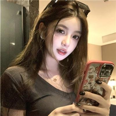 格纹衬衫